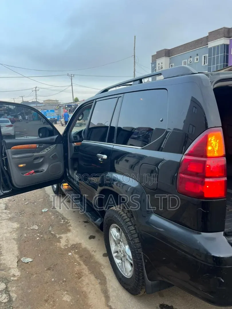 Lexus GX 470 Sport Utility 2005 Black