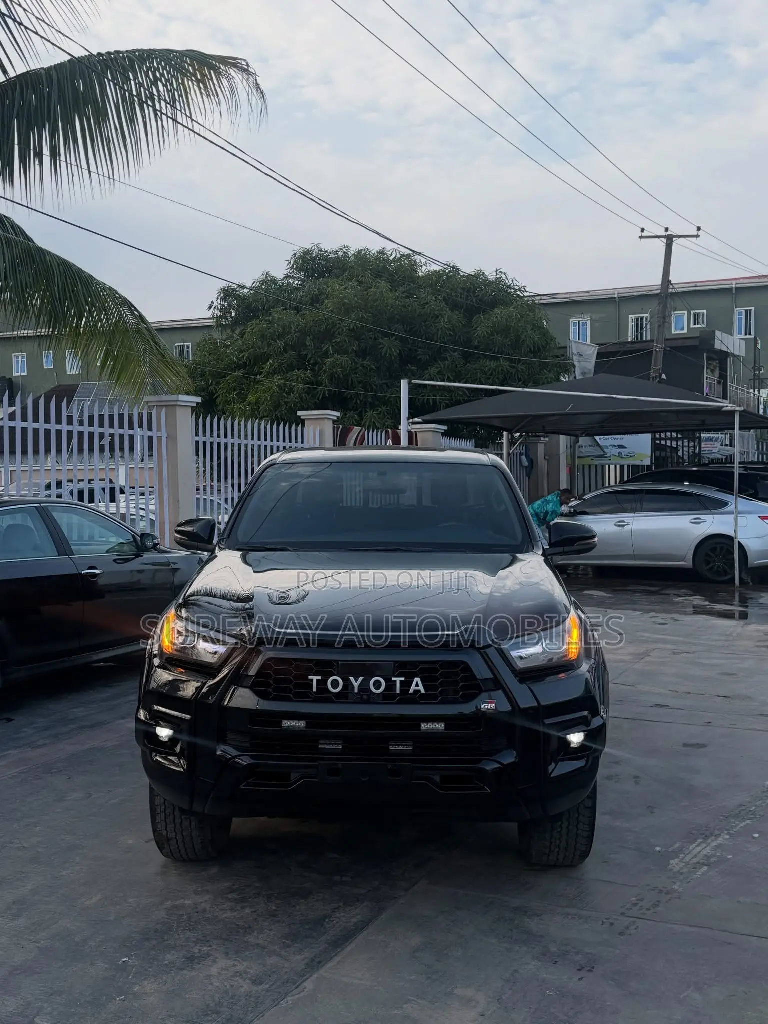 Toyota Hilux 2023 Black