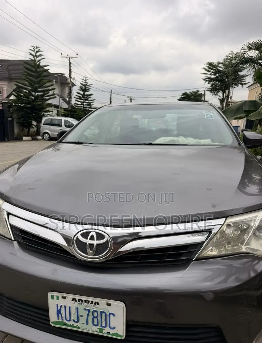 Toyota Camry 2014 Gray