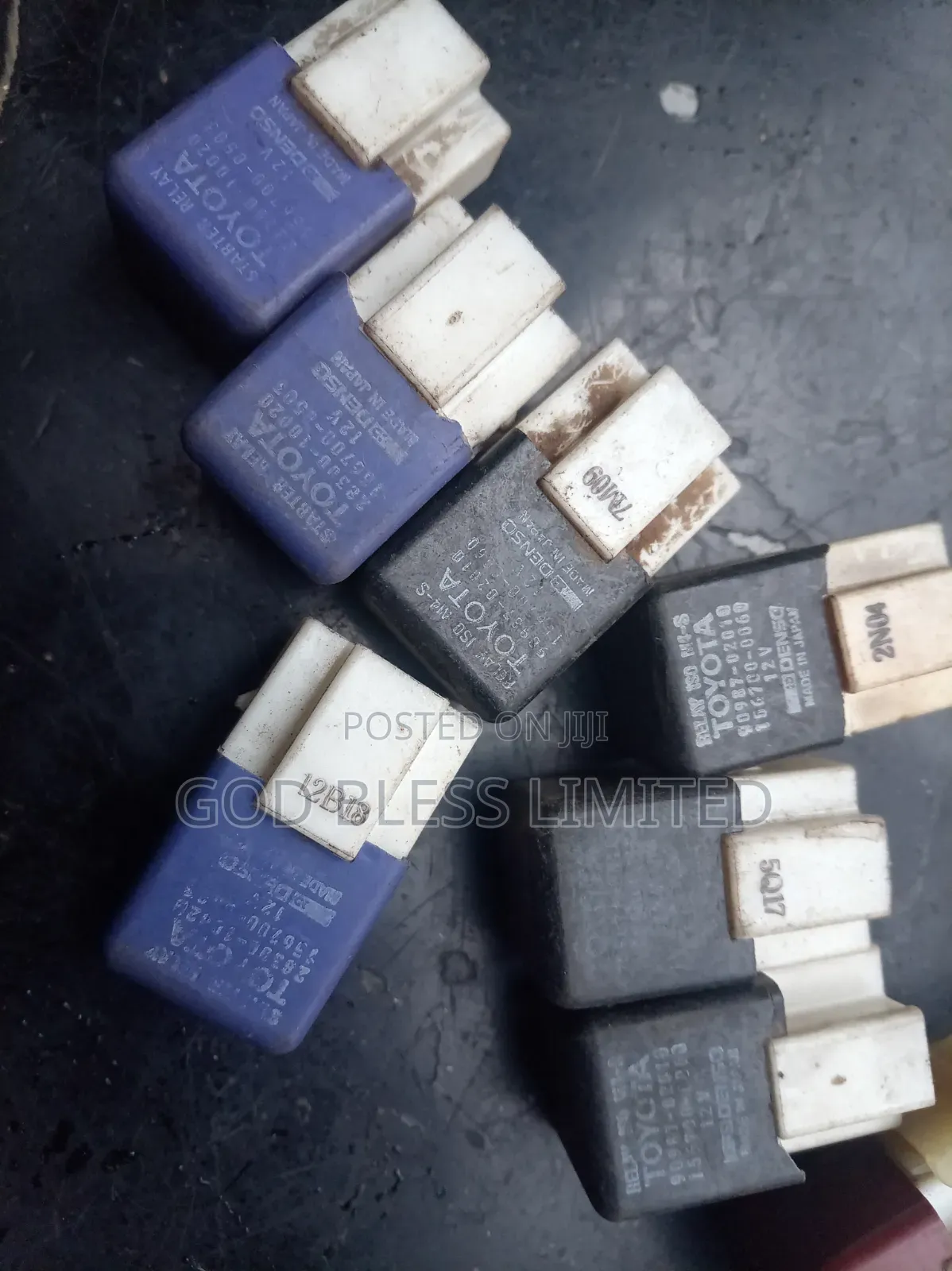 Toyota/Denso 12V 5-Pin Automotive Relay With Socket