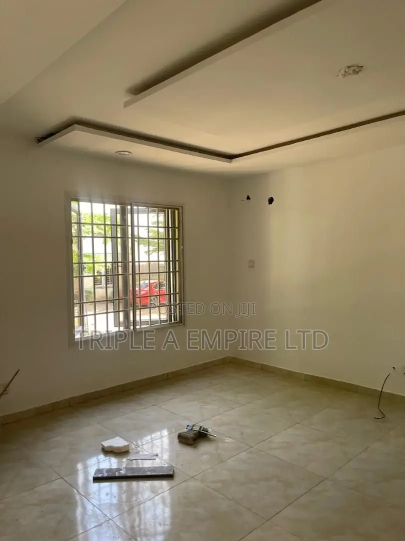 4bdrm Duplex in Life Camp for sale
