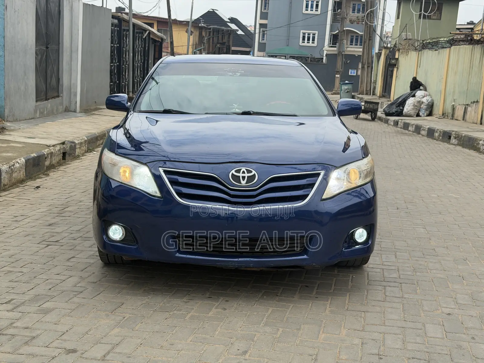 Toyota Camry LE 4dr Sedan (2.5L 4cyl 6A) 2011 Blue
