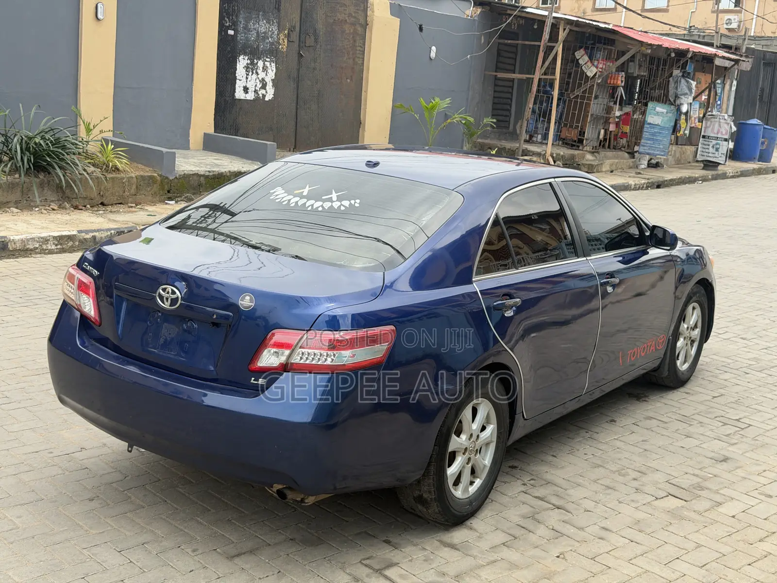 Toyota Camry LE 4dr Sedan (2.5L 4cyl 6A) 2011 Blue