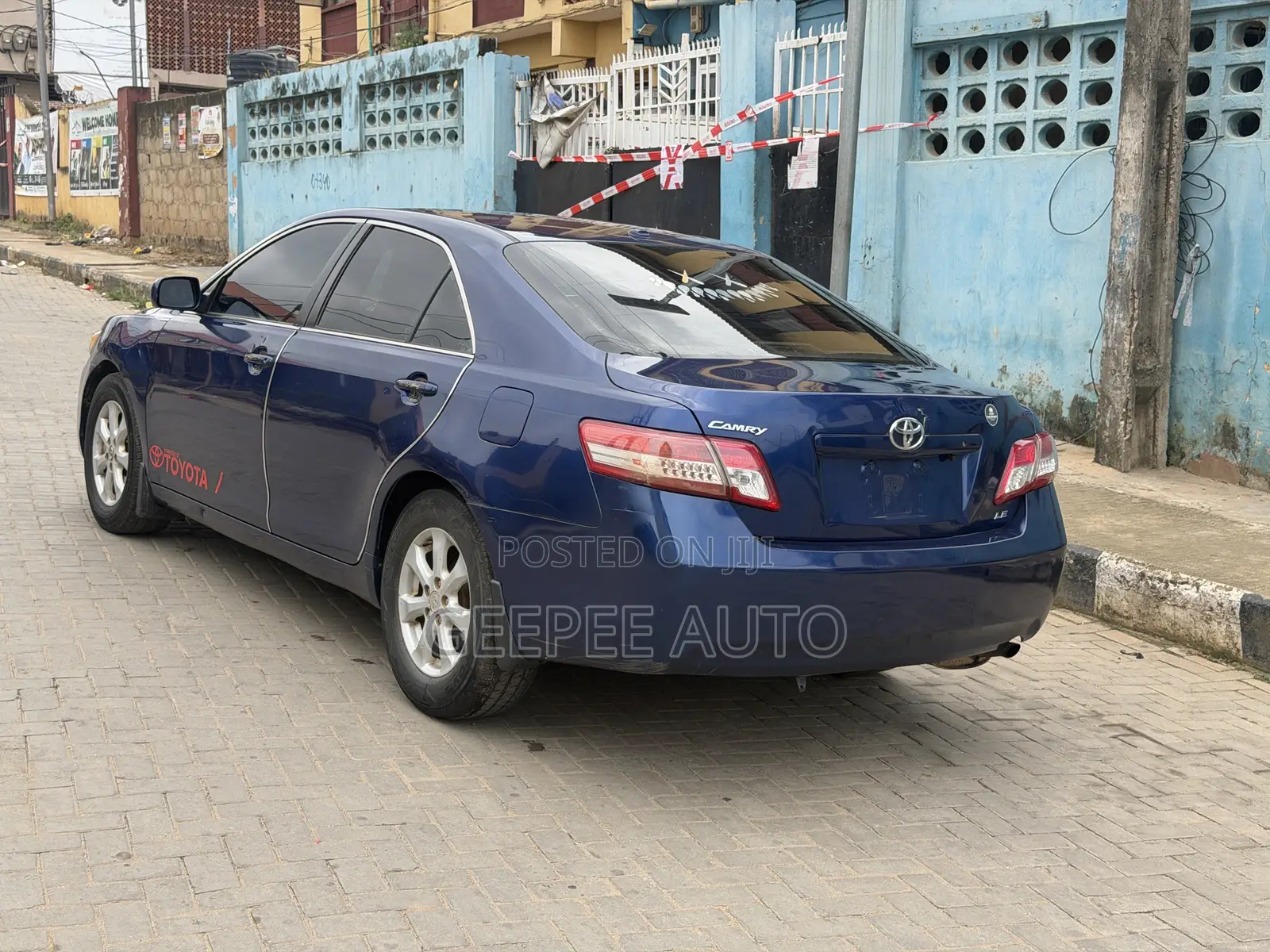 Toyota Camry LE 4dr Sedan (2.5L 4cyl 6A) 2011 Blue