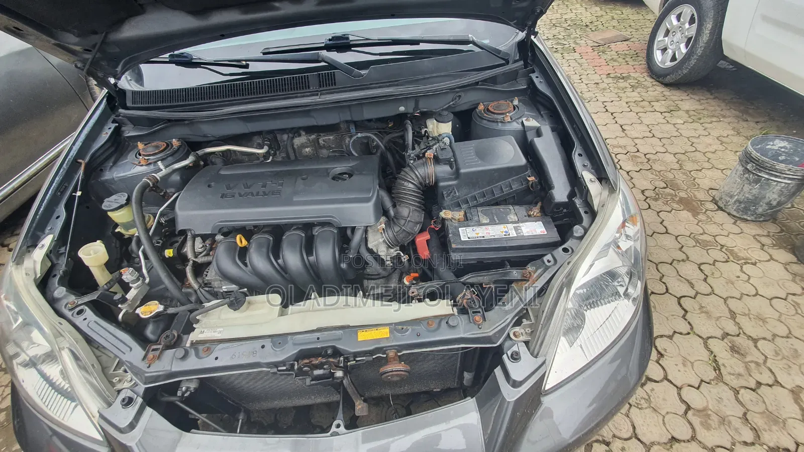 Toyota Matrix XR Hatchback FWD (1.8L 4cyl 4A) 2008 Gray