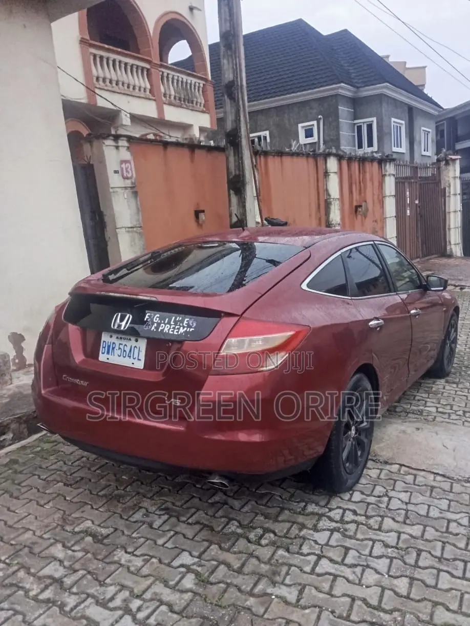 Honda Crosstour 2010 Red
