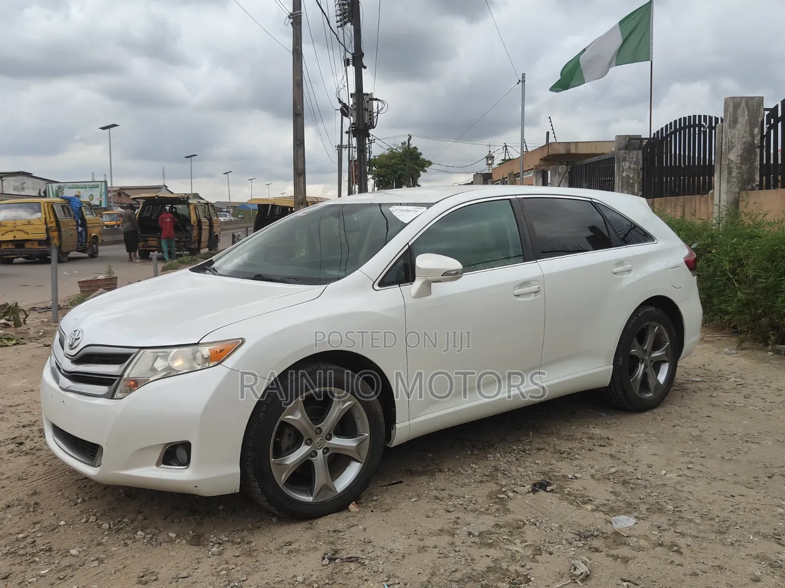 Toyota Venza LE AWD V6 2013 White