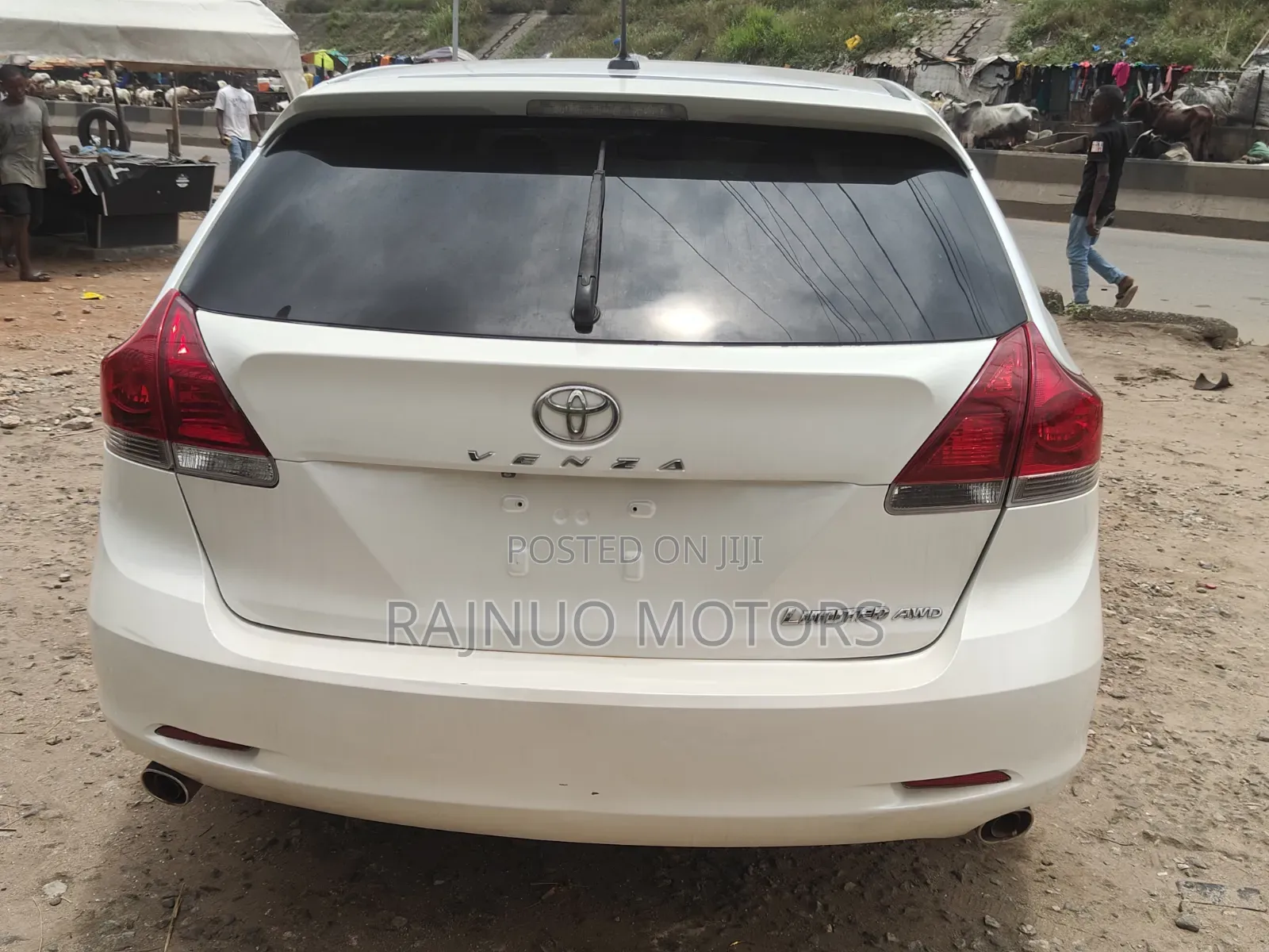 Toyota Venza LE AWD V6 2013 White