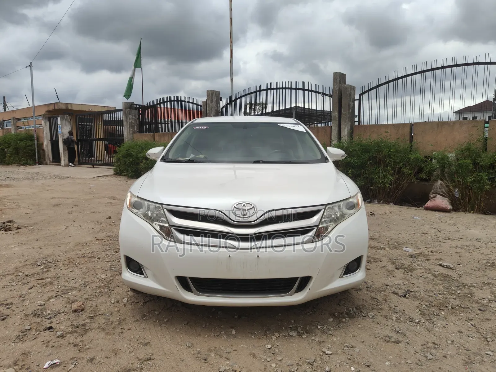 Toyota Venza LE AWD V6 2013 White