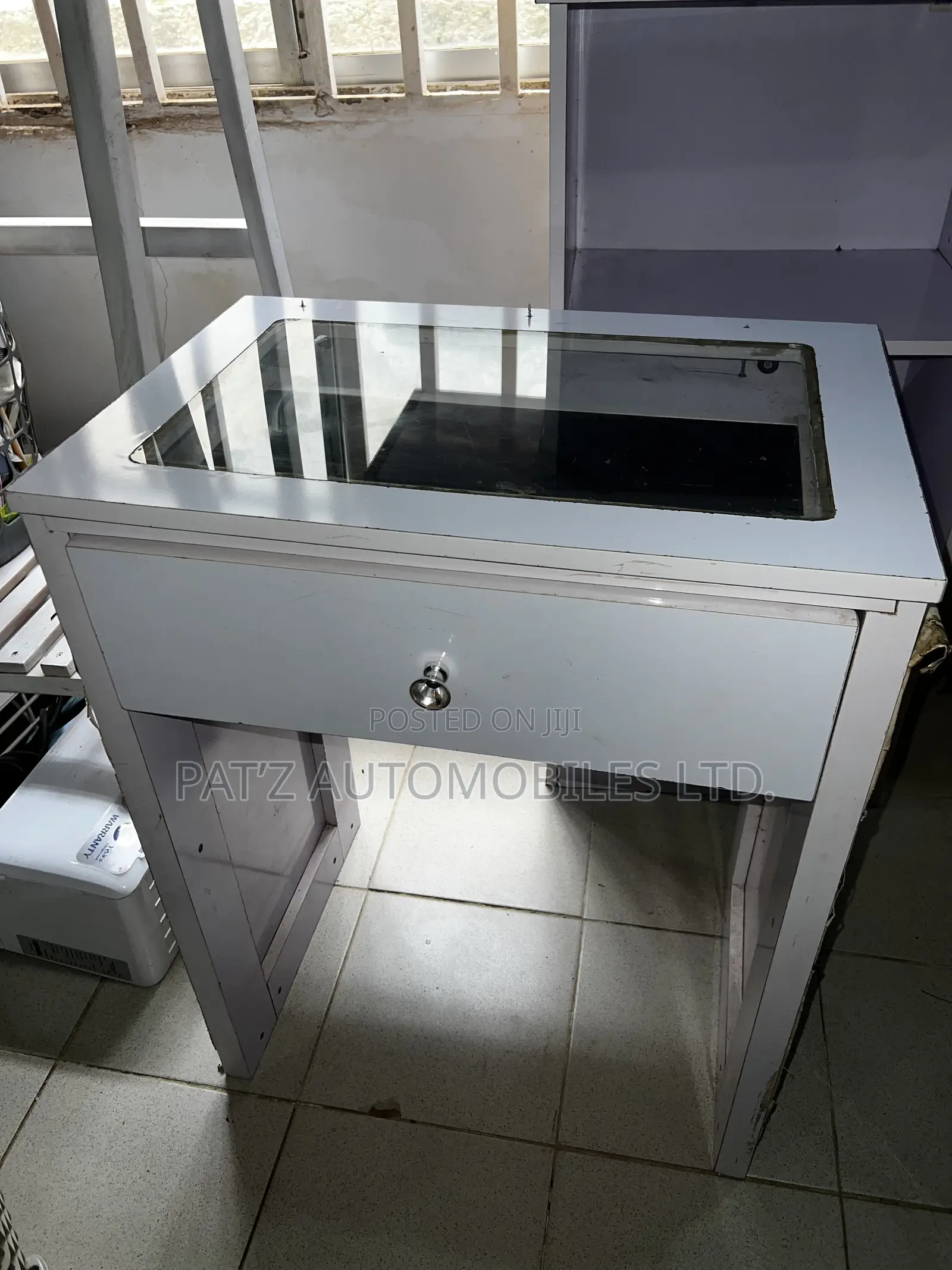 Dresser Table