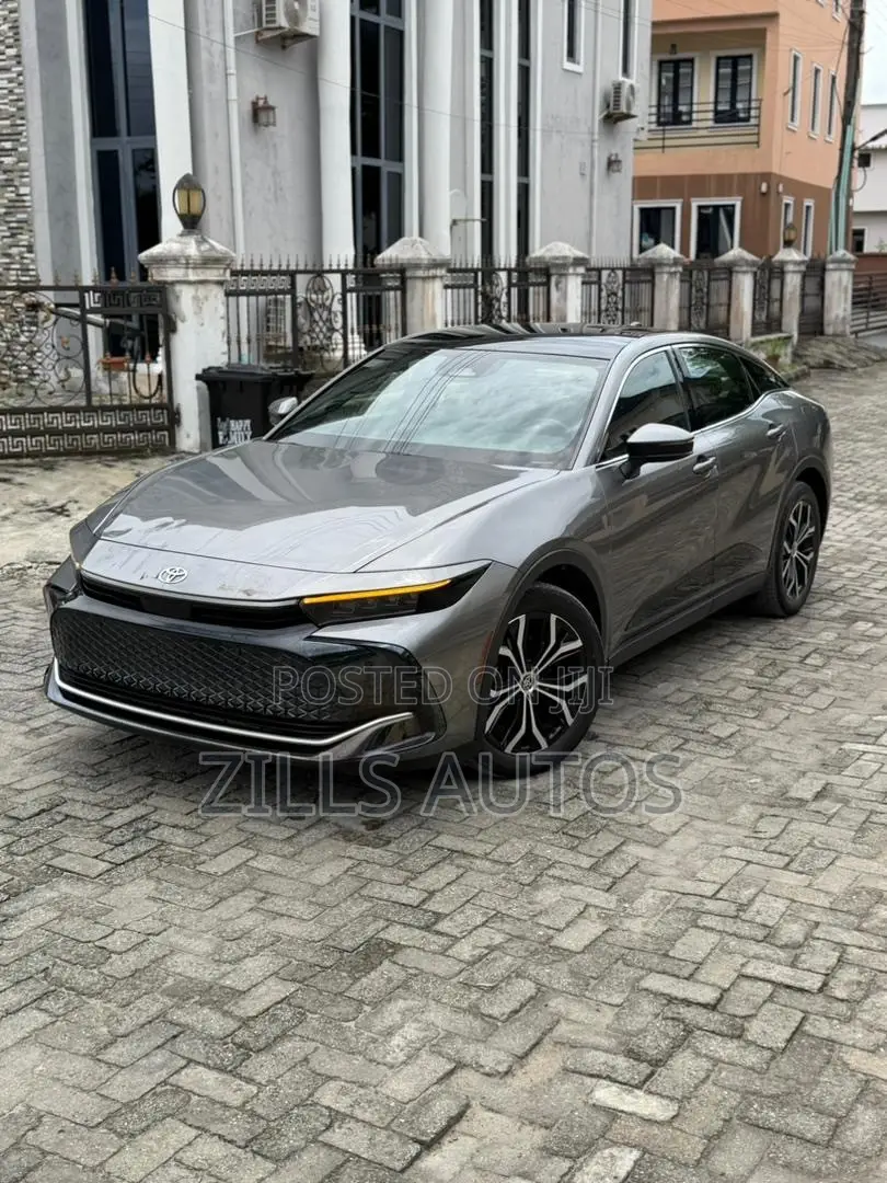 Toyota Crown Limited AWD 2024 Gray