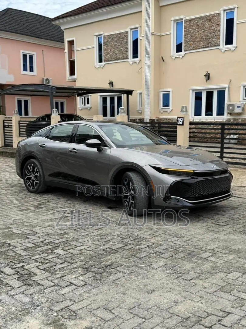 Toyota Crown Limited AWD 2024 Gray