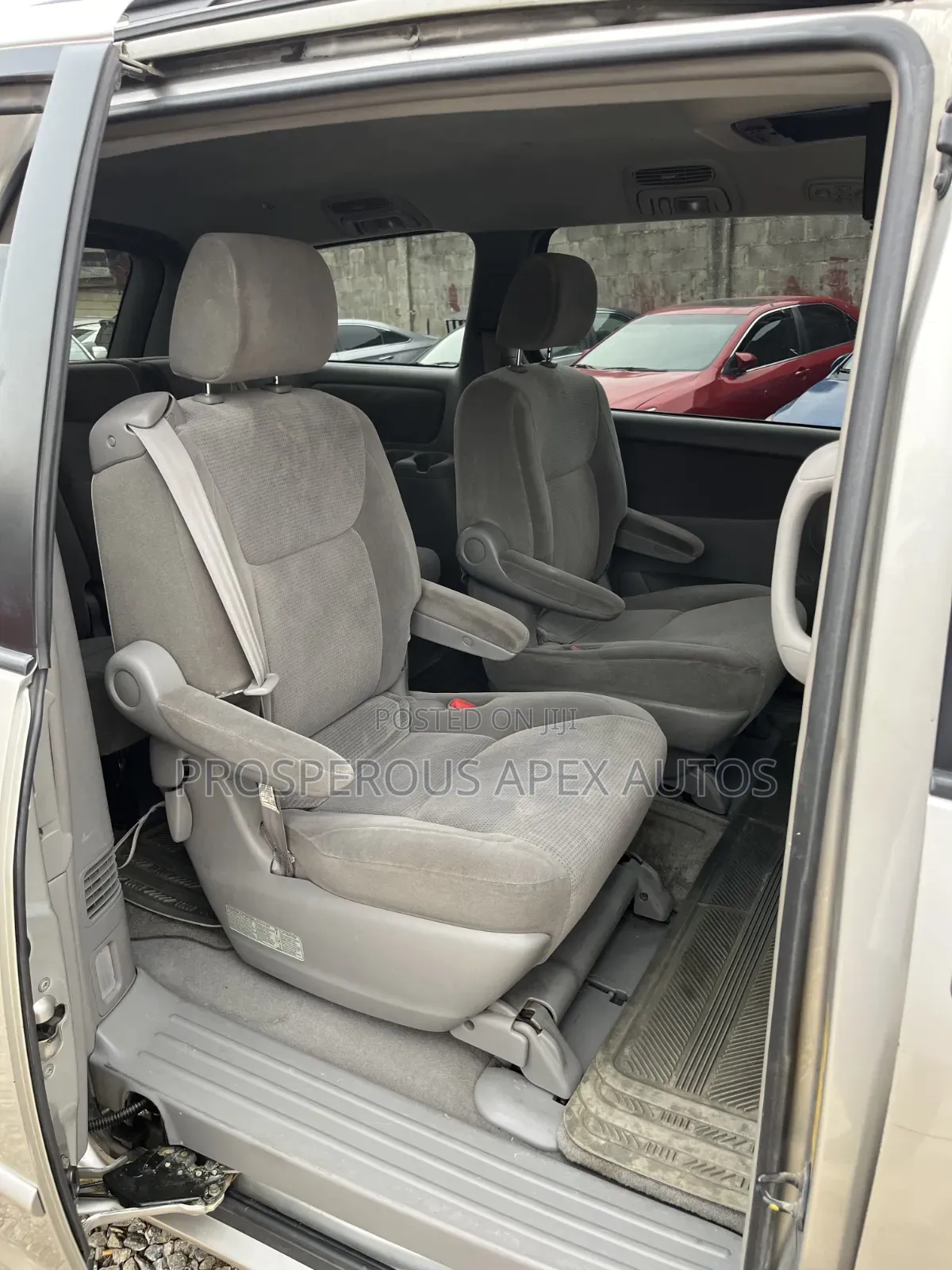 Toyota Sienna LE AWD 2005 Silver