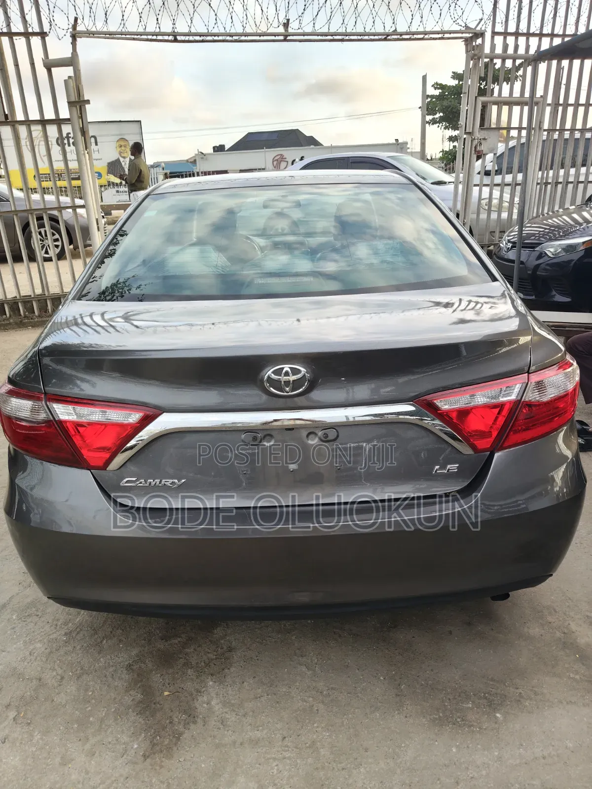 Toyota Camry LE 4dr Sedan (2.5L 4cyl 6A) 2016 Gray