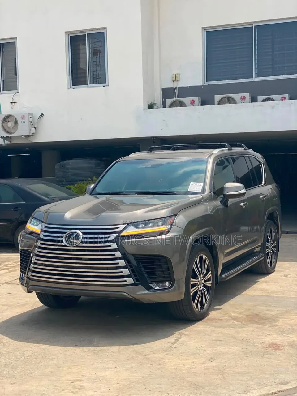 Lexus LX 2022 Brown