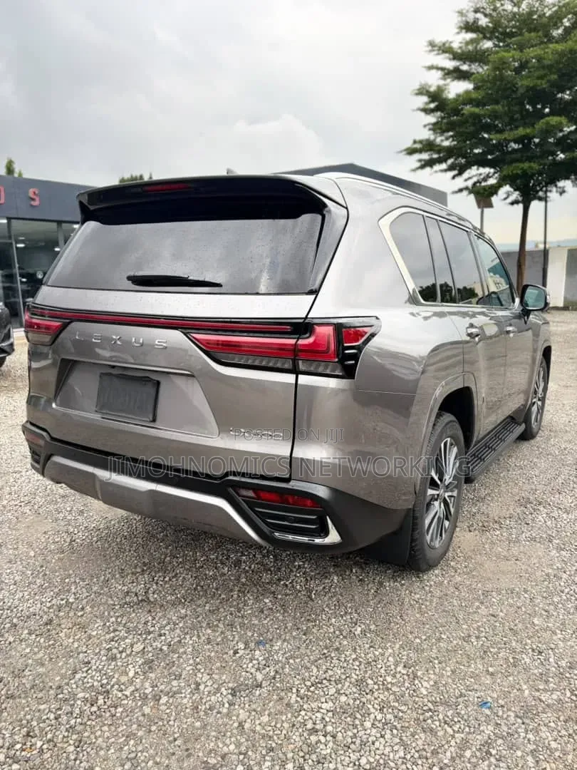 Lexus LX 2022 Brown