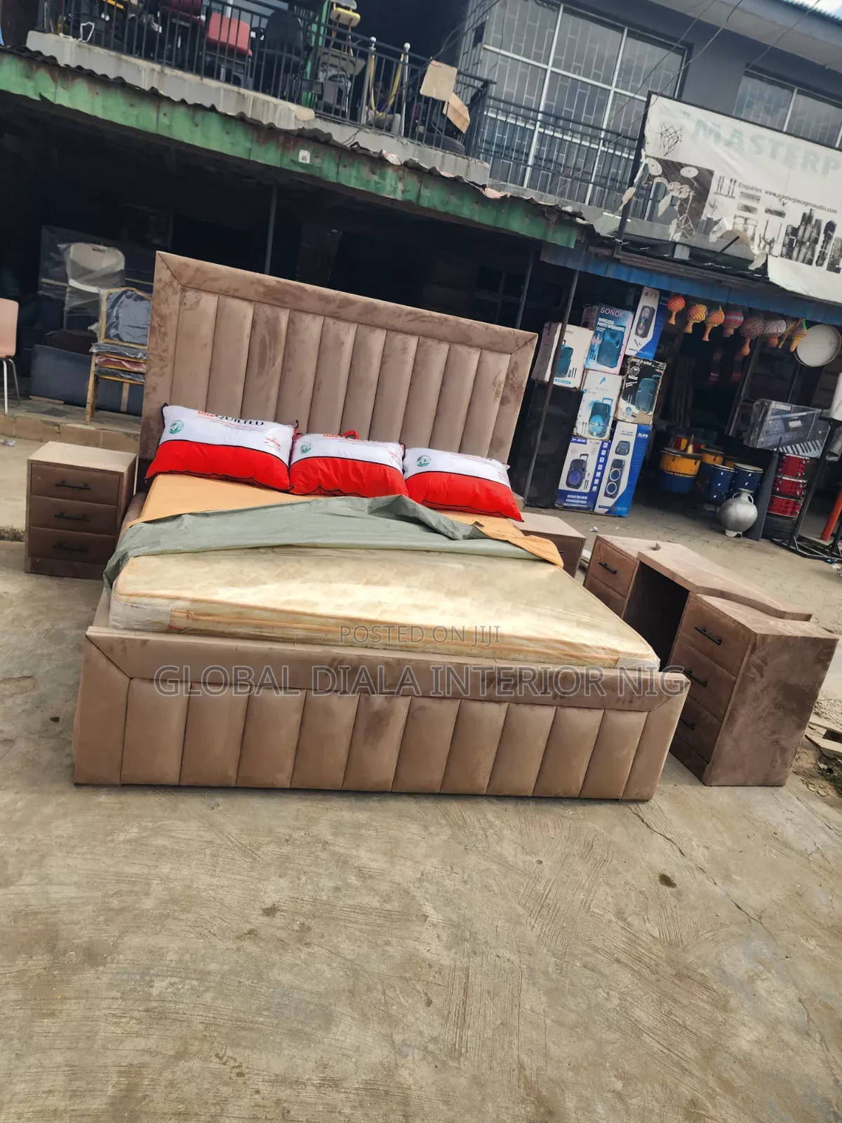 Modern 6by6 Velvet Bedframe Set