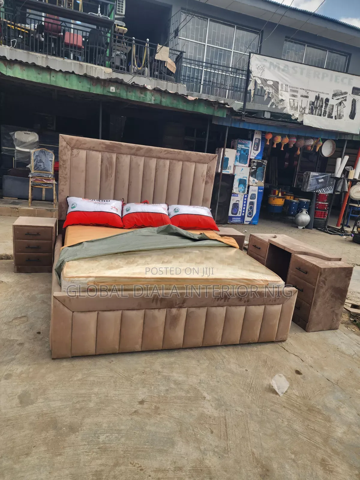 Brown 6by6 Padded Bedframe Set