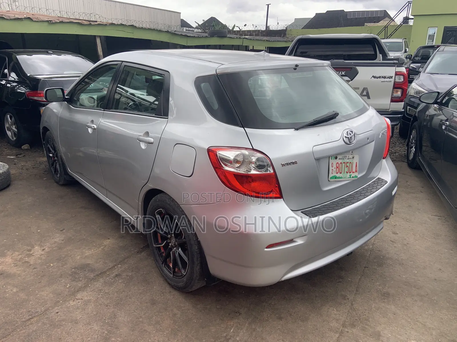 Toyota Matrix S Hatchback AWD (2.4L 4cyl 4A) 2009 Silver