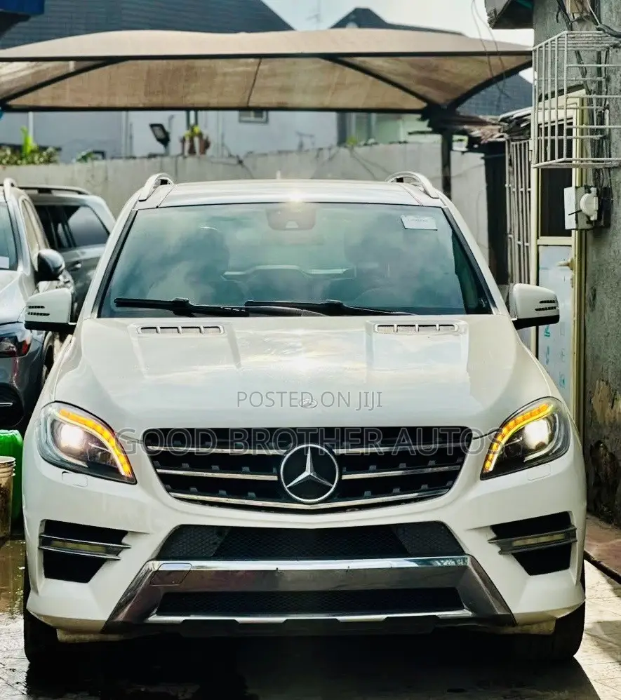 Mercedes-Benz M Class ML350 4MATIC 4dr SUV AWD (3.5L 6cyl 7A) 2014
