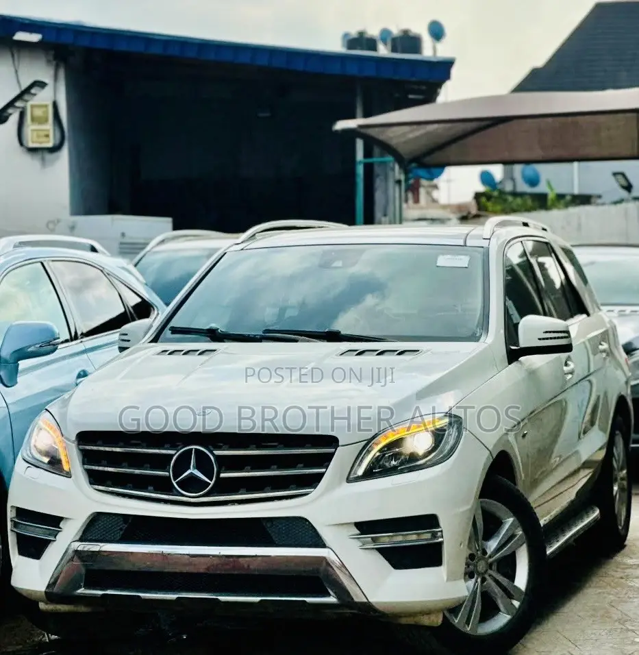 Mercedes-Benz M Class ML350 4MATIC 4dr SUV AWD (3.5L 6cyl 7A) 2014