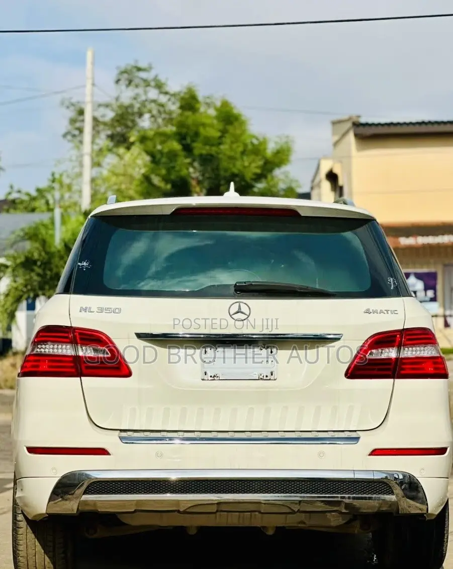 Mercedes-Benz M Class ML350 4MATIC 4dr SUV AWD (3.5L 6cyl 7A) 2014
