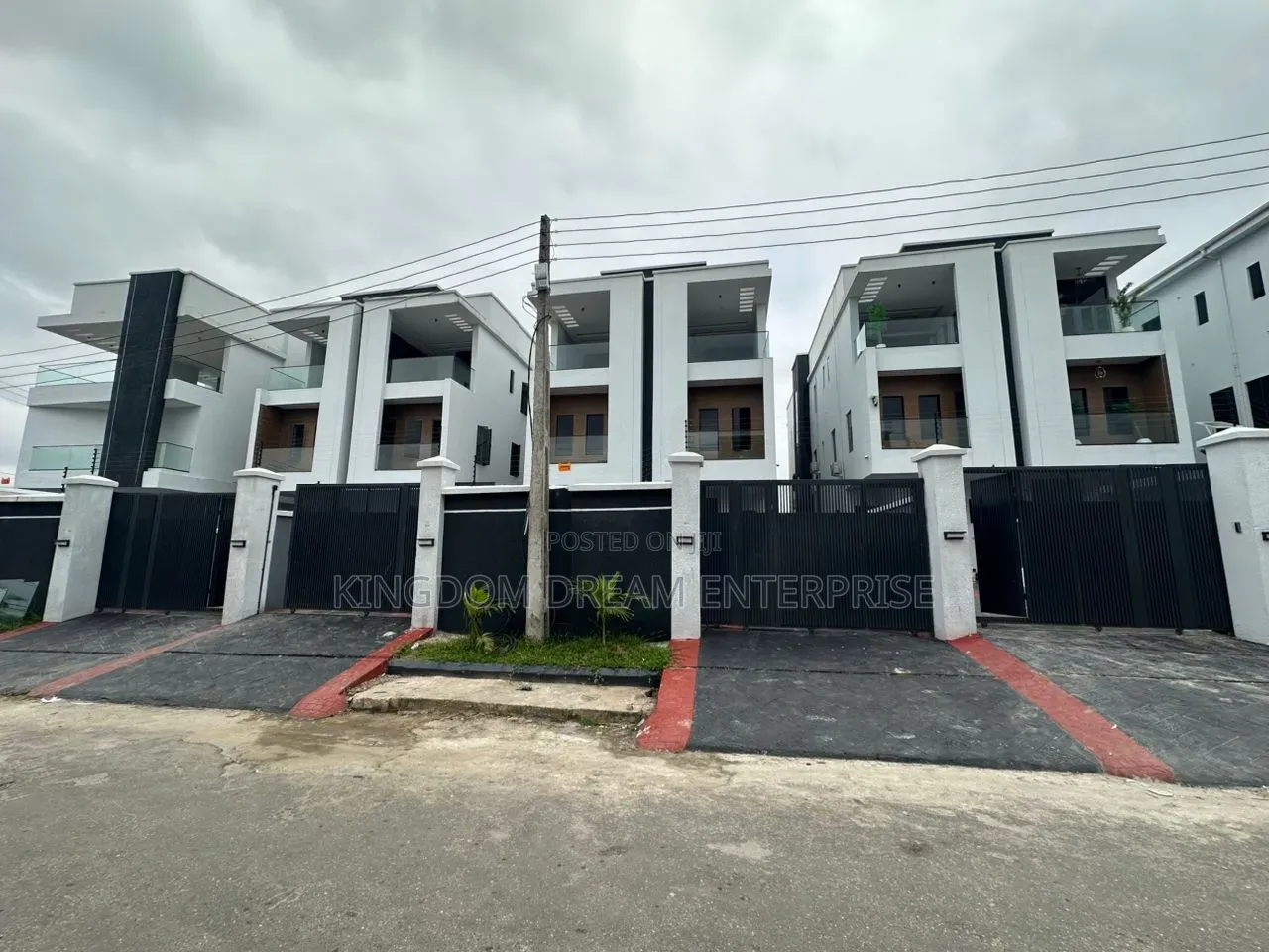 5bdrm Duplex in Ogudu Gra Lagos for sale