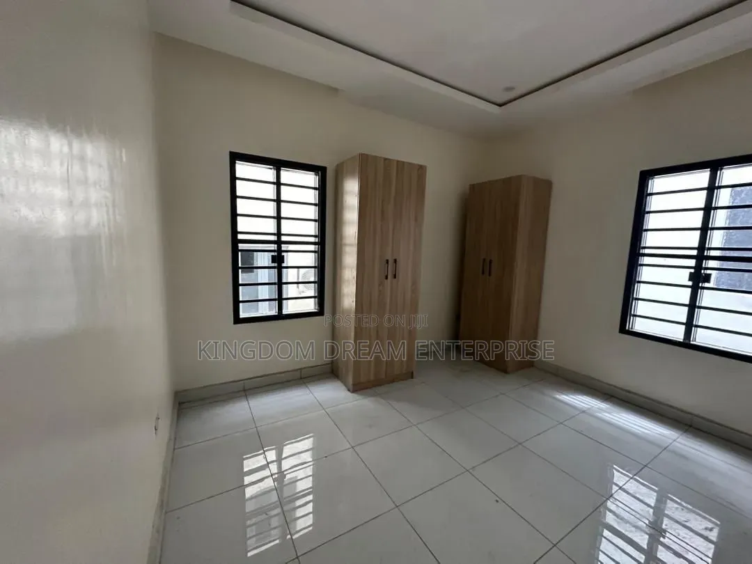 5bdrm Duplex in Ogudu Gra Lagos for sale