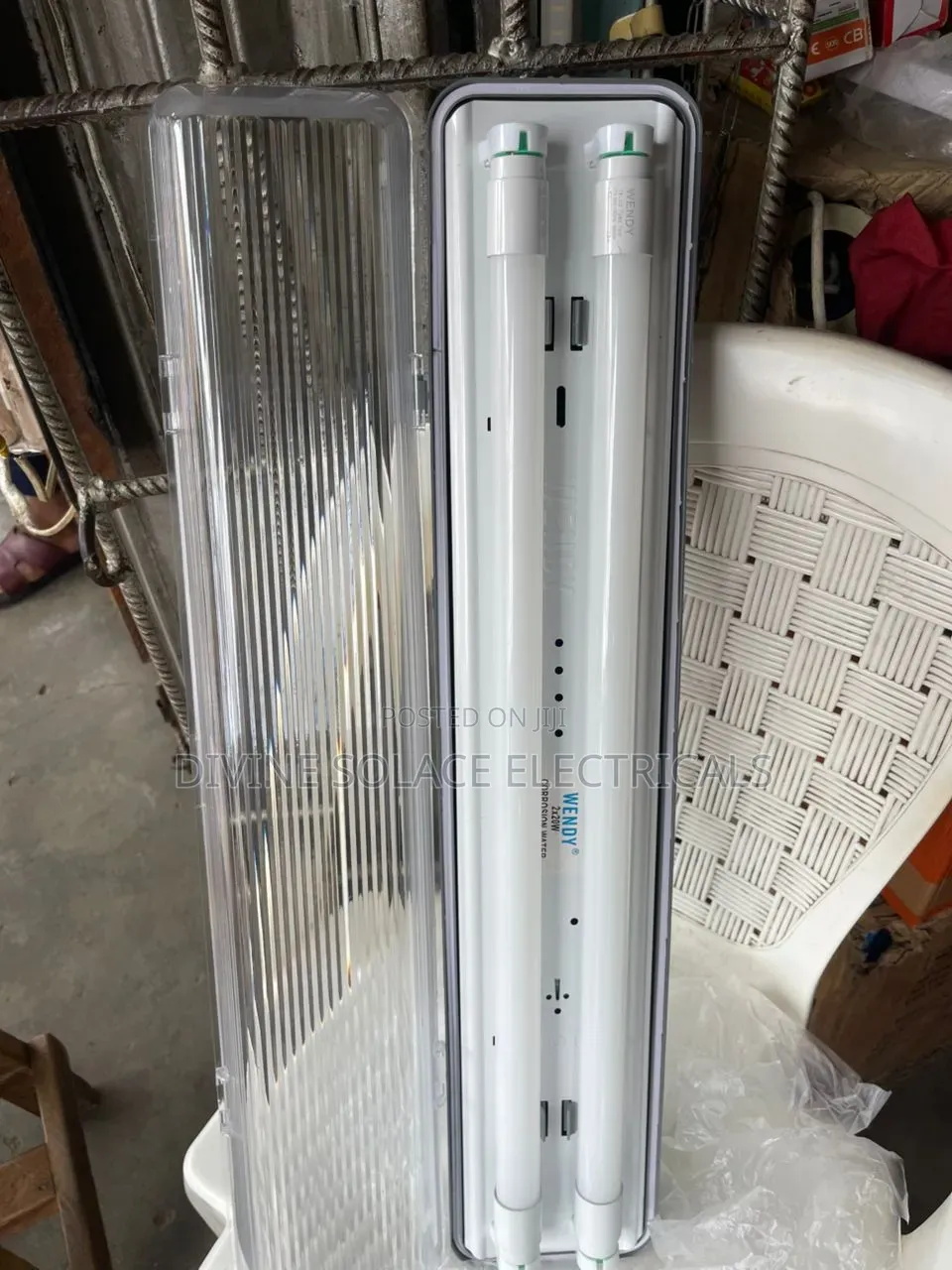 4ft Flooricent Fitting