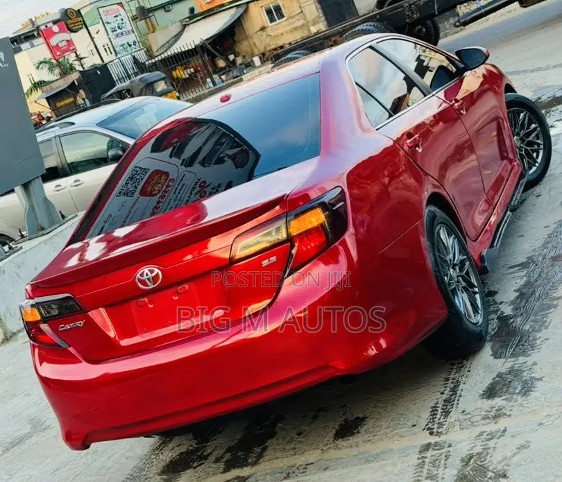 Toyota Camry SE 4dr Sedan (2.5L 4cyl 6A) 2013 Red