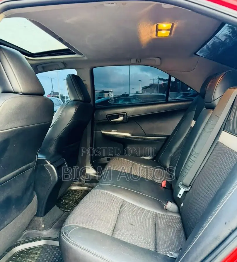 Toyota Camry SE 4dr Sedan (2.5L 4cyl 6A) 2013 Red
