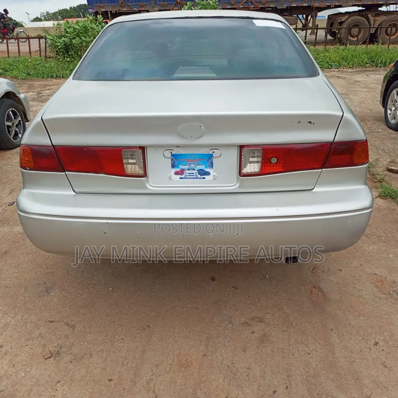Toyota Camry 2000 Gold
