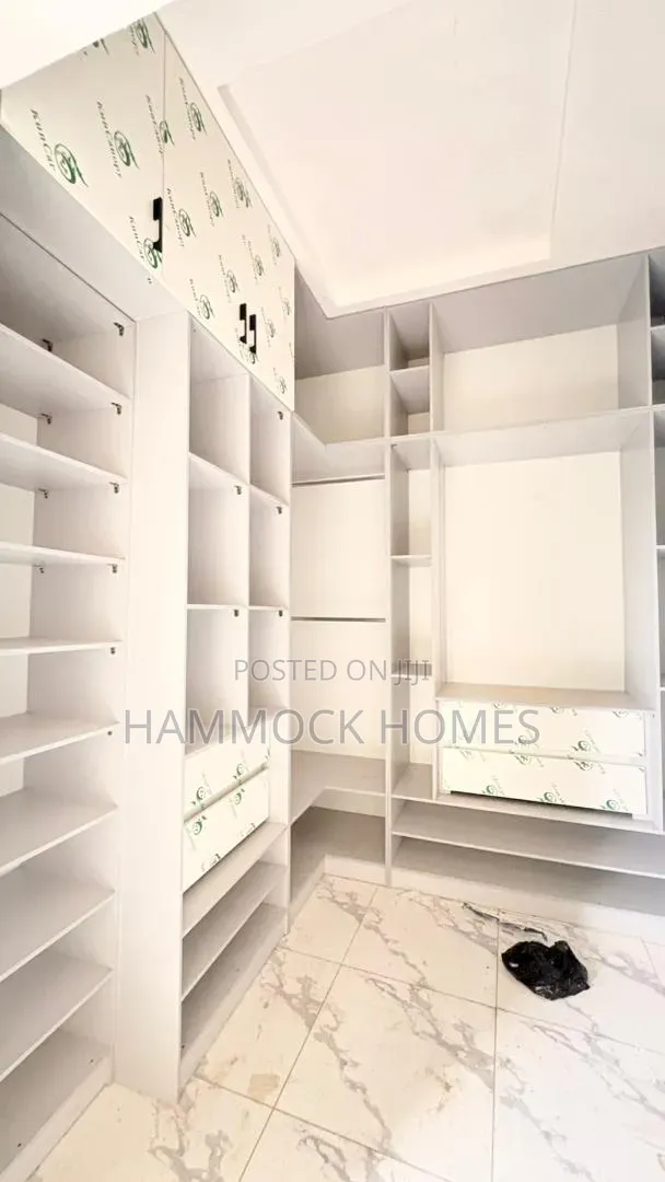 4bdrm Duplex in Carlton Gate Estate, Akobo for sale