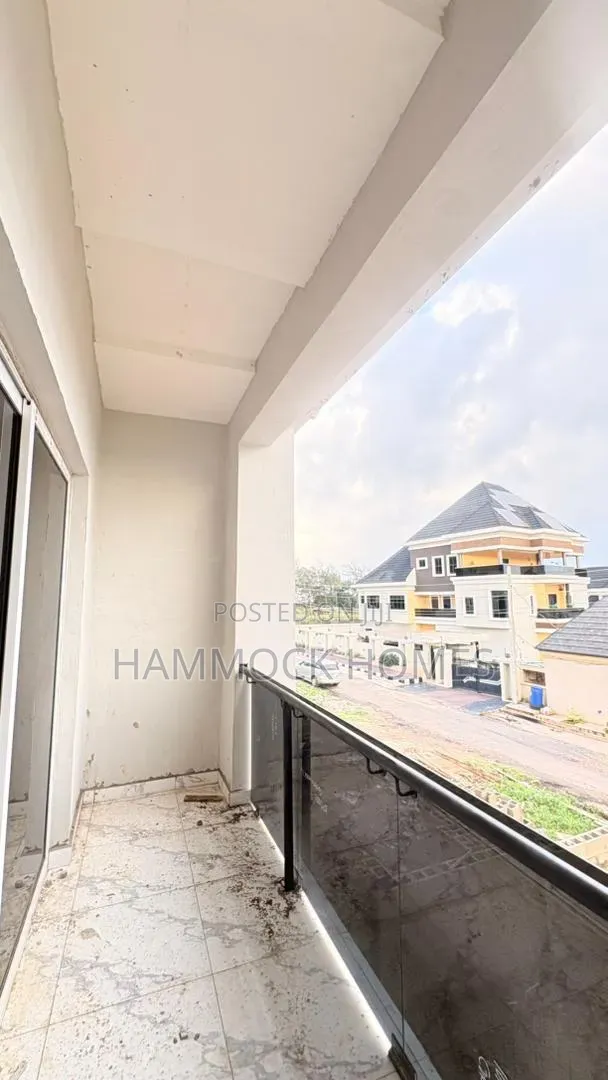 4bdrm Duplex in Carlton Gate Estate, Akobo for sale