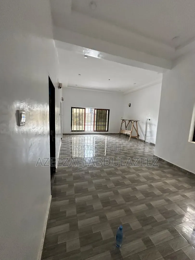 2bdrm Apartment in Sabon Lugbe for rent