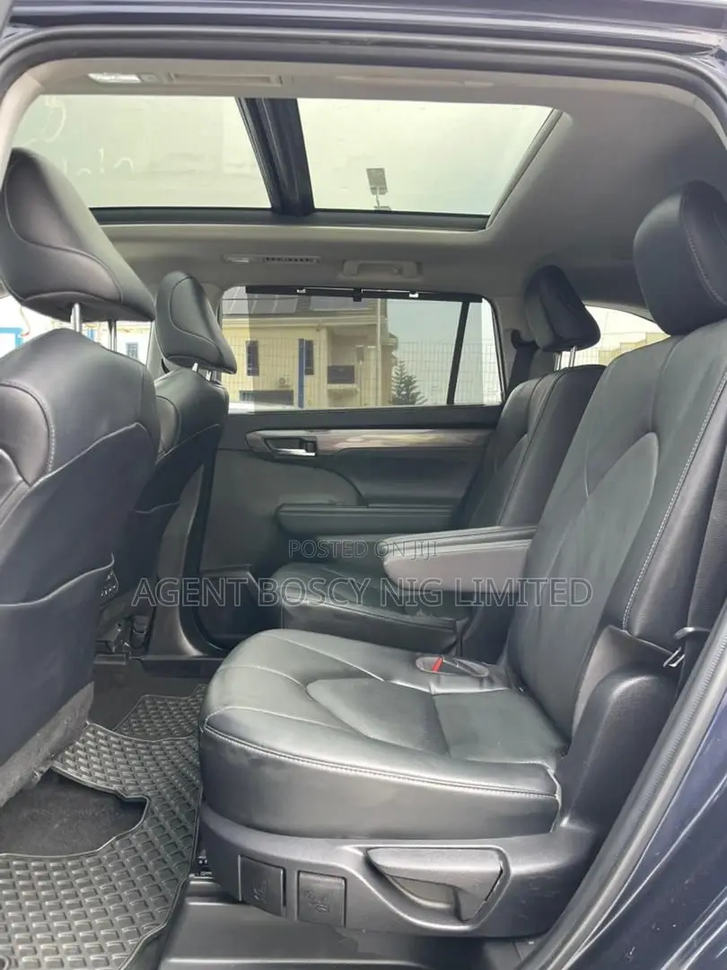 Toyota Highlander Platinum FWD 2023 Blue