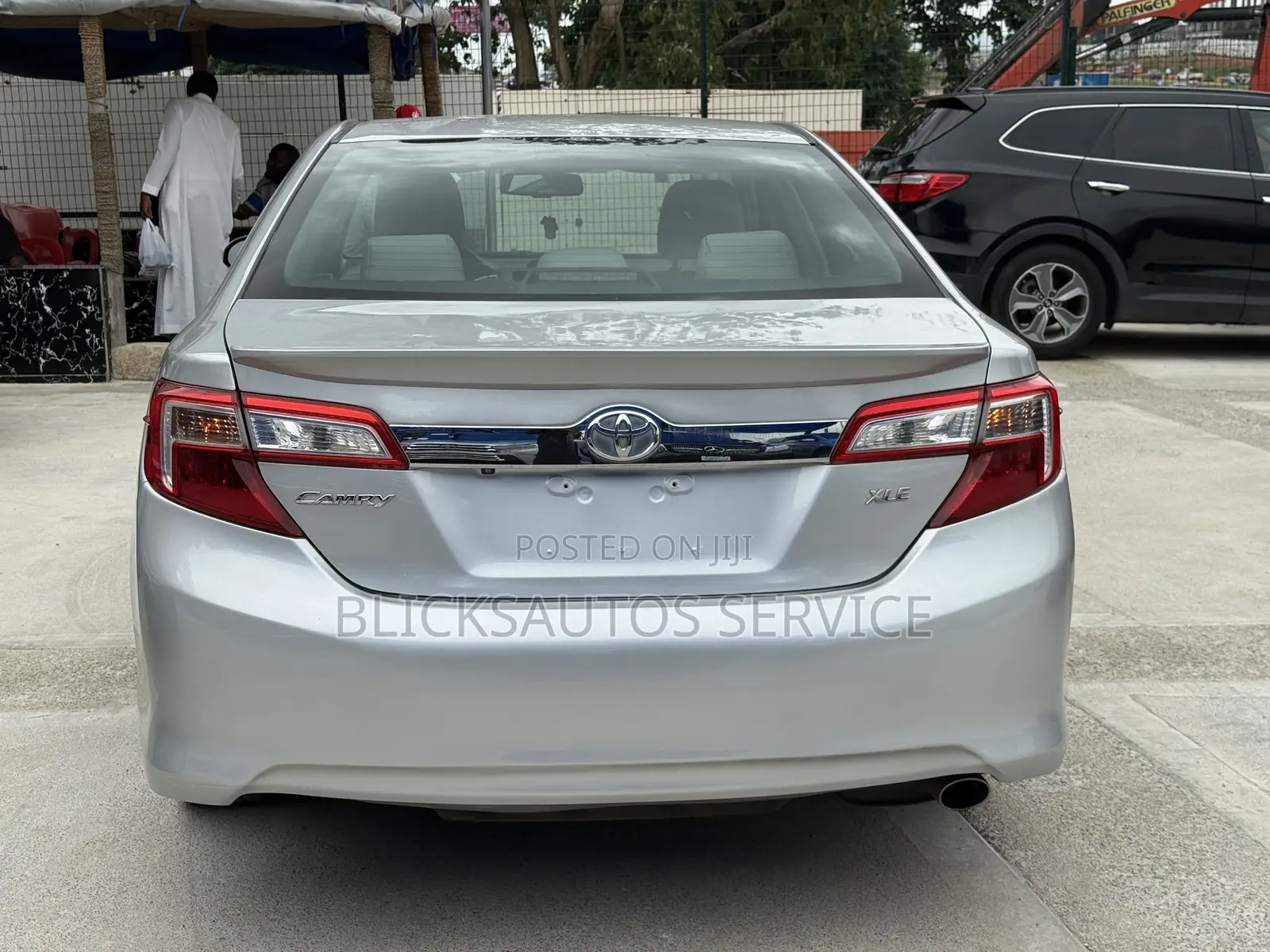 Toyota Camry XLE 4dr Sedan (2.5L 4cyl 6A) 2013 Silver