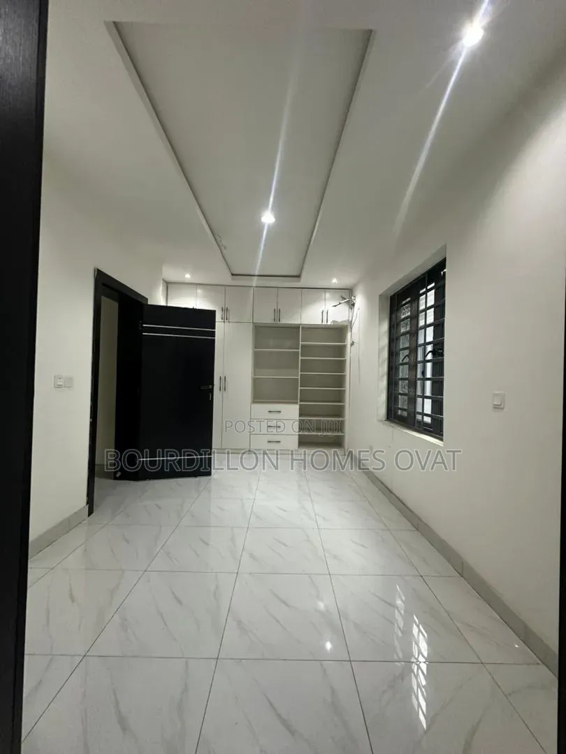 4bdrm Duplex in Ikate Lekki Lagos for sale
