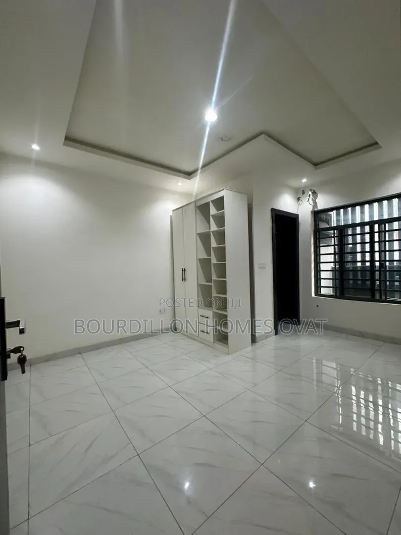 4bdrm Duplex in Ikate Lekki Lagos for sale