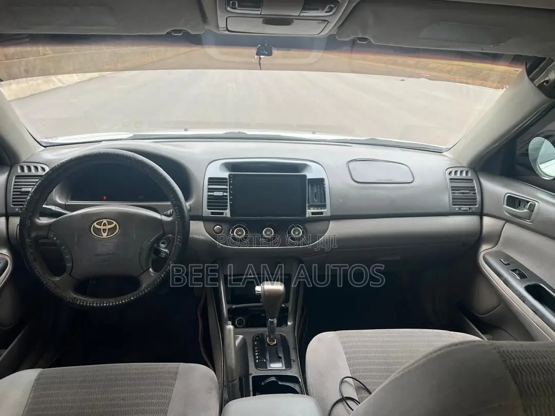 Toyota Camry 2005 Silver