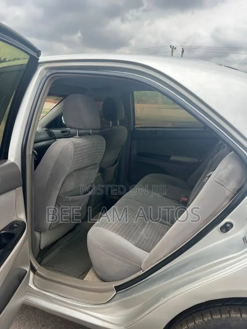 Toyota Camry 2005 Silver
