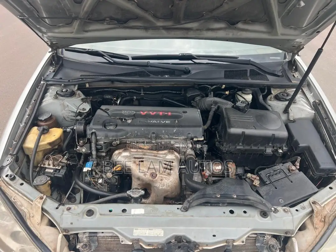 Toyota Camry 2005 Silver