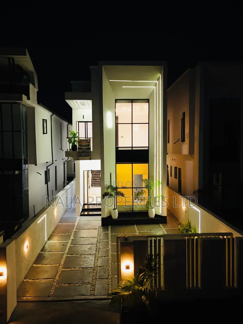 5bdrm Duplex in Abraham Adesanya Estate for sale
