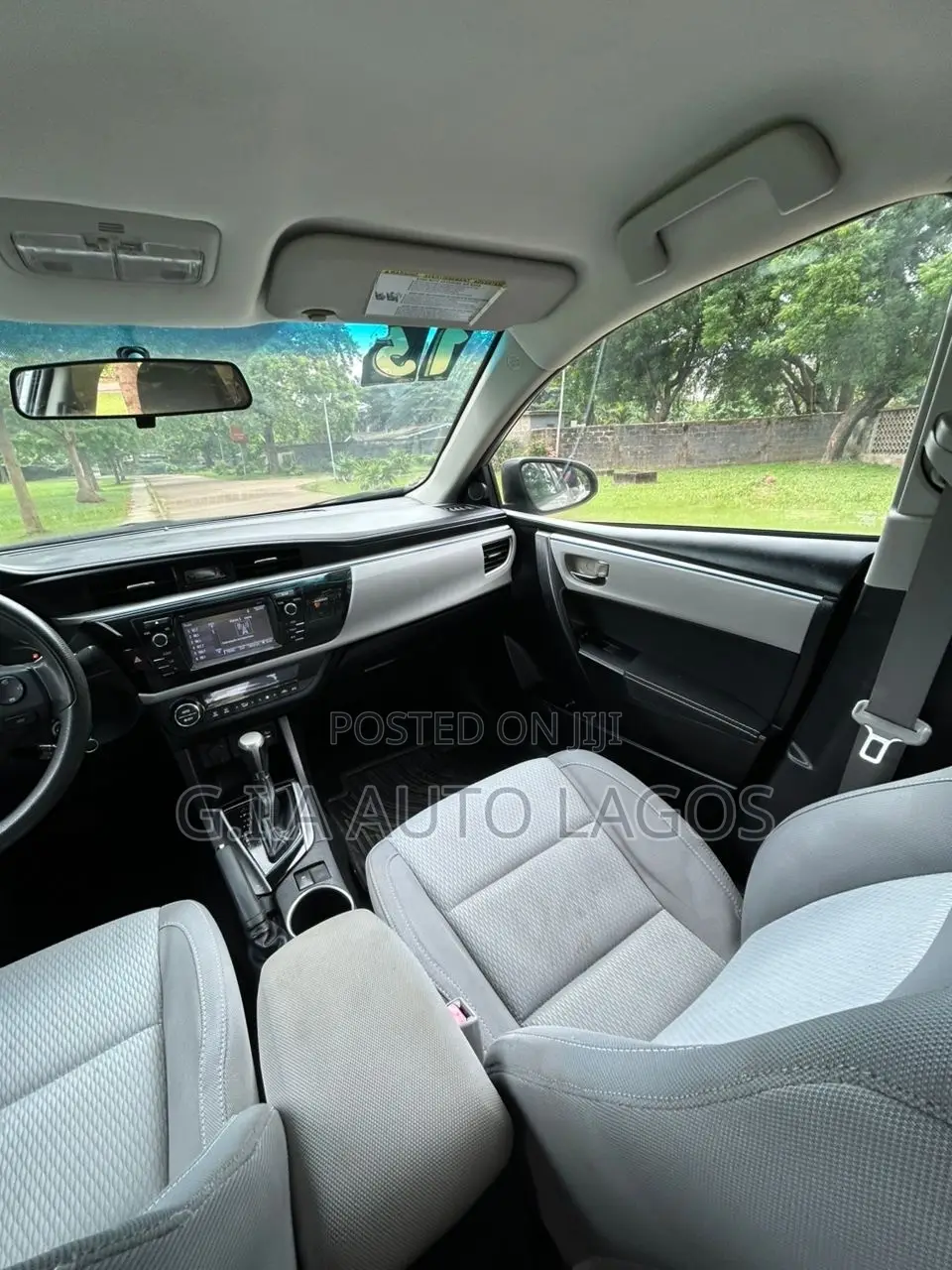Toyota Corolla LE 4dr Sedan (1.8L 4cyl CVT) 2015 Gray