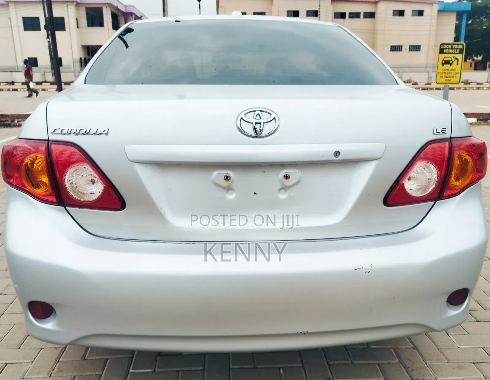 Toyota Corolla 2010 Silver