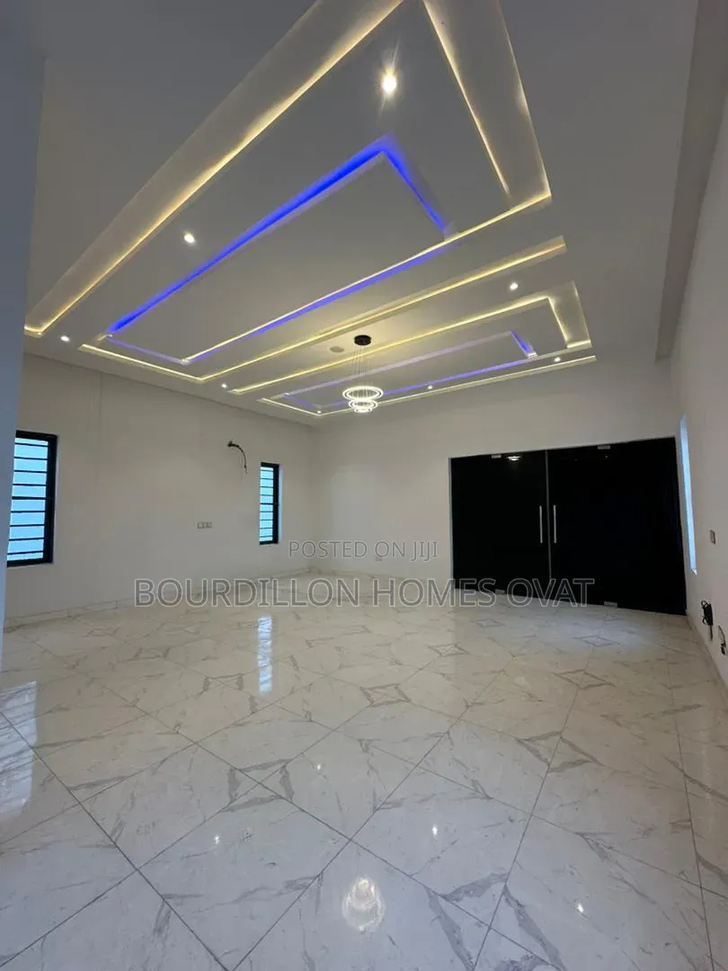 5bdrm Duplex in Ikota Lekki Lagos for sale