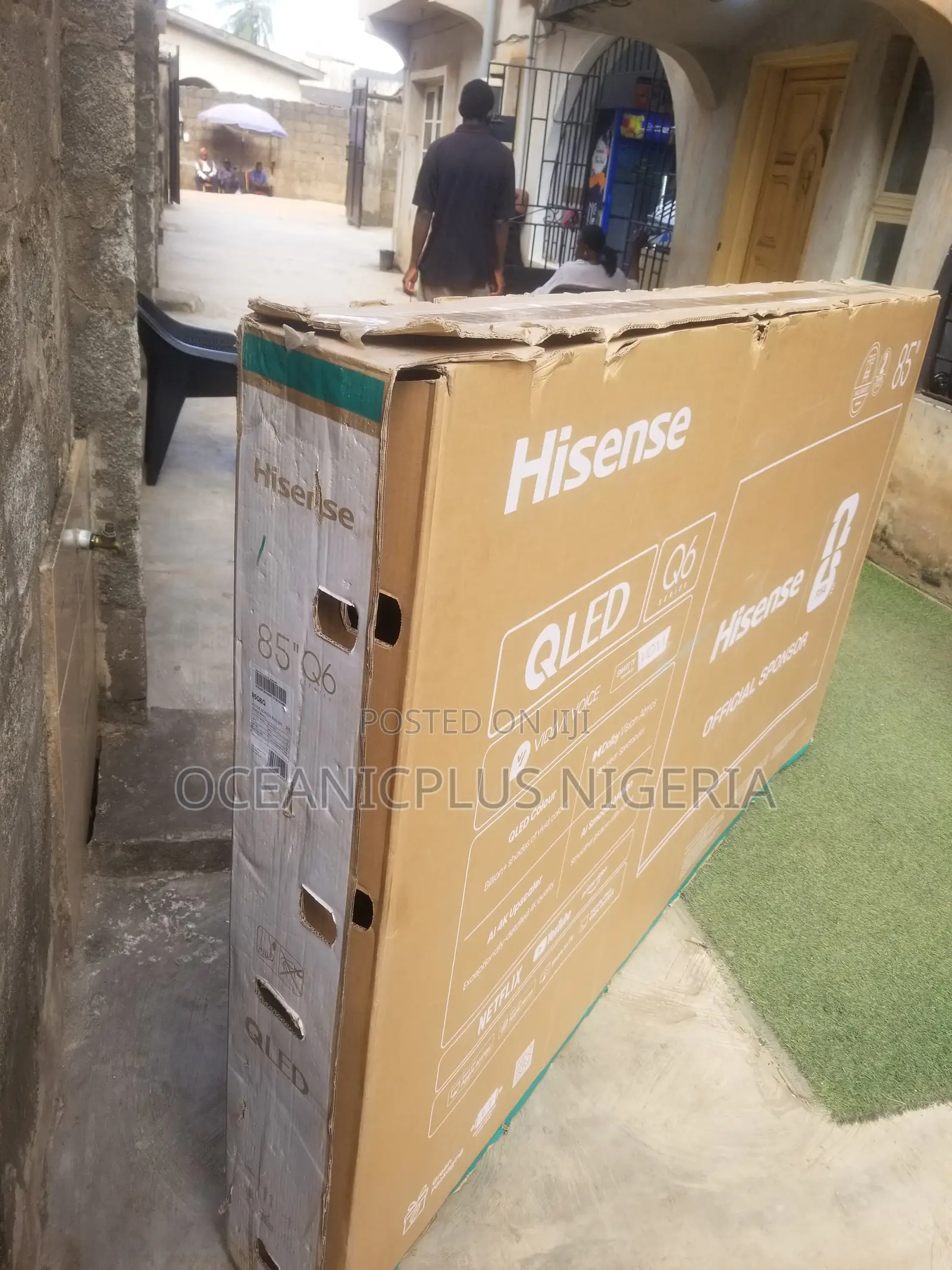 Hisense 85" Smart QLED Television