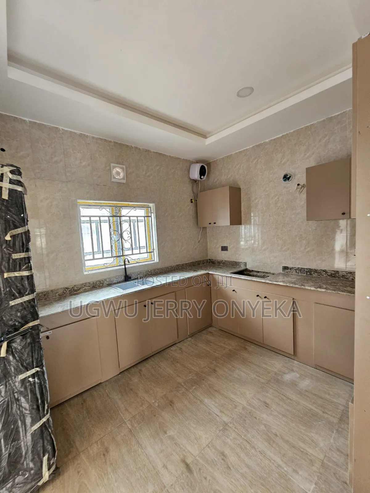 2bdrm Block of Flats in Citizen Avenue, Dawaki for sale