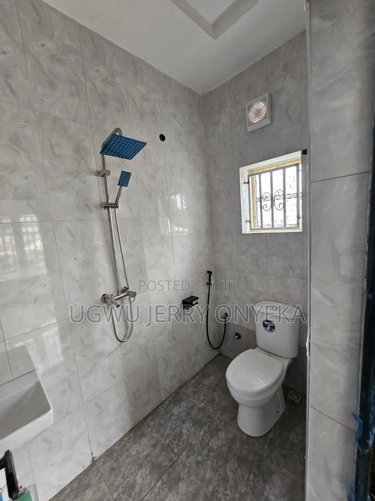 2bdrm Block of Flats in Citizen Avenue, Dawaki for sale