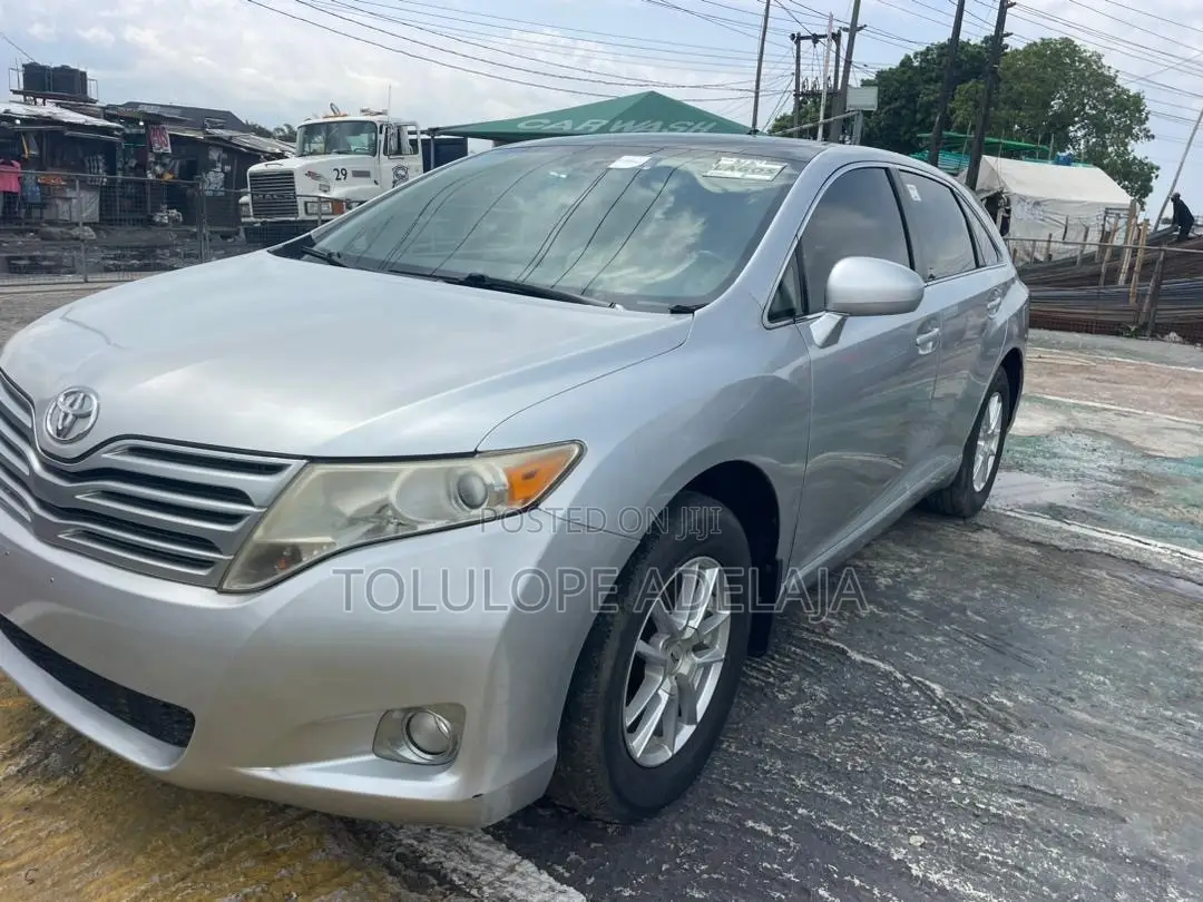 Toyota Venza V6 2010 Silver